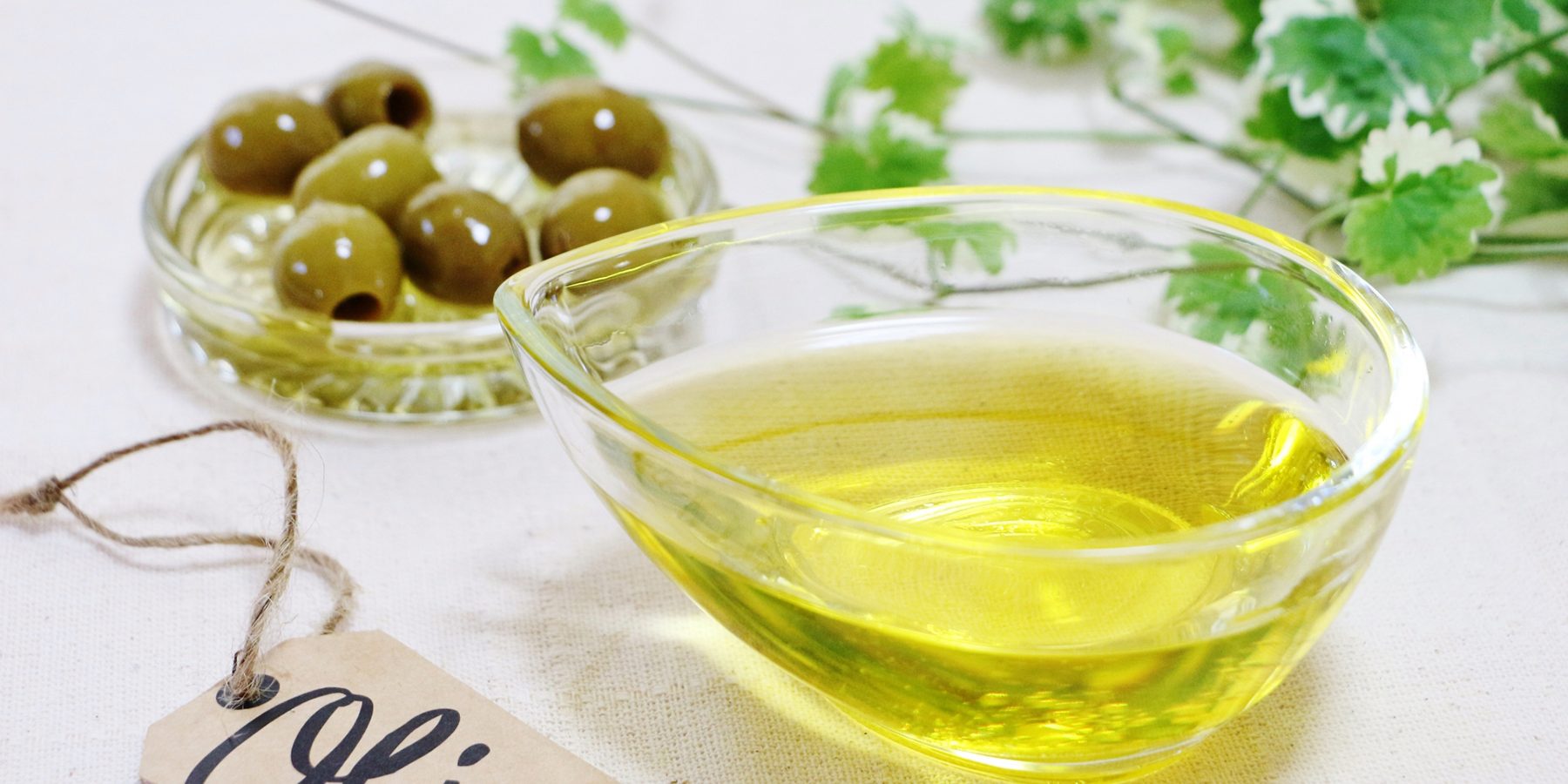 オリーブオイルのイメージ写真